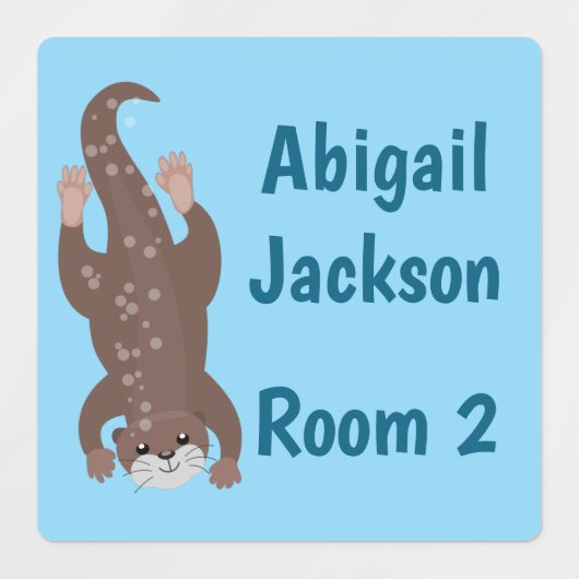 可愛いオッターダイビングパーソナライズされたアニメ ラベル (デザイン1)