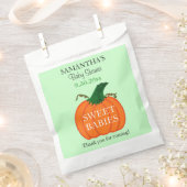 可愛いオレンジ色のカボチャの赤ちゃんシャワー好み フェイバーバッグ (クリップ留めされた状態)