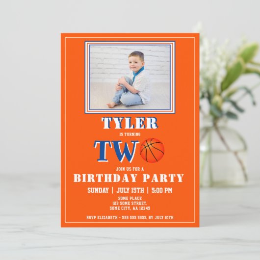 可愛いオレンジ色のバスケットボール写真第2誕生日 招待状 (スタンド正面)