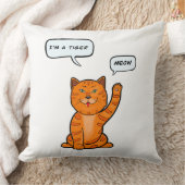 可愛いオレンジ色の猫が「ニャー」と言う。Tiger 2022 Tシャツ クッション (ブランケット)