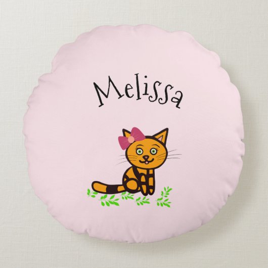 可愛いオレンジ色の猫 ラウンドクッション (正面)