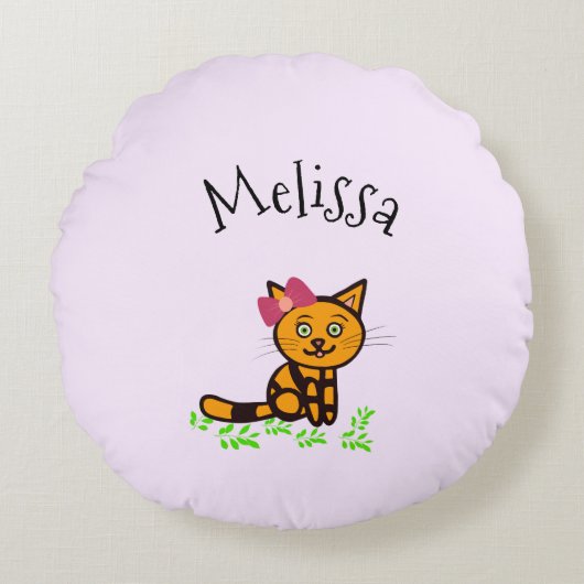 可愛いオレンジ色の猫 ラウンドクッション (正面)