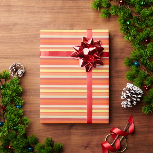 可愛いオレンジ色の赤ストライプ色 ラッピングペーパー (クリスマスギフト)