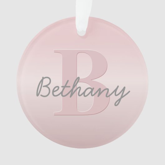 可愛いカスタマイズ可能なピンクのモノグラム&あなたの名前スクリプト オーナメント (正面)