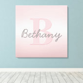 可愛いカスタマイズ可能なピンクのモノグラム&あなたの名前スクリプト キャンバスプリント (インサイチュ (ウッドフロア))