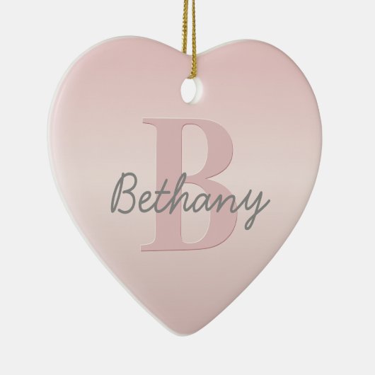 可愛いカスタマイズ可能なピンクのモノグラム&あなたの名前スクリプト セラミックオーナメント (右)