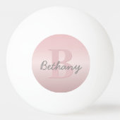 可愛いカスタマイズ可能なピンクのモノグラム&あなたの名前スクリプト 卓球ボール (裏面)