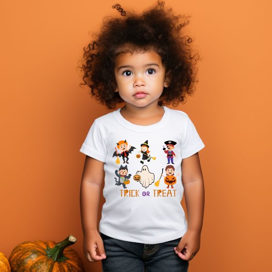 可愛いカラフルトリックやハロウィンの子供を扱う トドラーTシャツ
