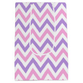 可愛いカラフルピンクガーリーお祝いパーティーパターン ミディアムペーパーバッグ (裏面)