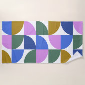 可愛いカラフル幾何モダン図形のパターン青 ビーチタオル (正面)