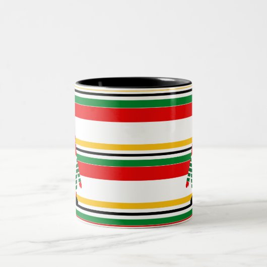 可愛いカラフル格言ストライプクリスマスの ツートーンマグカップ (中央)