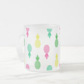 可愛いカラフル熱帯パイナップル柄 フロストグラスマグカップ (正面左)