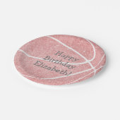 可愛いガーリーピンクのバスケットボール誕生日パーティー ペーパープレート (アングル)