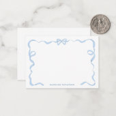 可愛いガーリーライトブルーのリボン枠 ノートカード (正面/裏面インサイチュ)