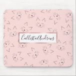 可愛いガーリー黒猫顔ピンク マウスパッド<br><div class="desc">まモダンたガーリー、可愛い黒猫ネコの動物顔の手で描いたイラストレーション模様の赤面ピンクの背景。***重要なデザイン注：一致する製品リクエスト、色の変更、配置の変更、その他の変更リクエストなどのカスタムデザインのリクエストについてクリックは、「連絡」ボタンをクリックするか、デザイナーに直接lafemme.art@gmail.comまで電子メールで送信してください。あなたは彼女に完全なデザインと新しい要求をカスタム電子メールで送ることができる。789852258789</div>