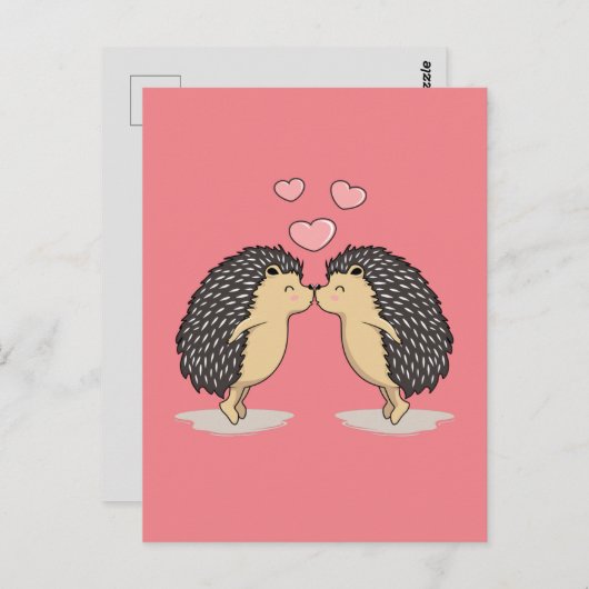 可愛いキスをするハリネズミおもしろいスイーツ ポストカード (正面/裏面)