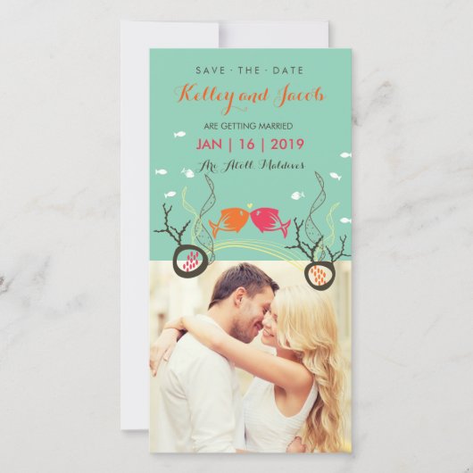 可愛いキスをする魚とサンゴ水中写真 セーブザデート (正面)