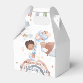 可愛いキッズバルーンアフリカ系アメリカ人少年誕生日 フェイバーボックス (裏面サイド)