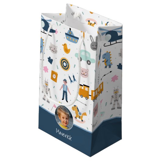 可愛いキッズパターン写真と名前ボーイブルー スモールペーパーバッグ (裏面アングル)