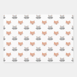 可愛いキツネとタヌキ柄。森林動物 ラッピングペーパーシート