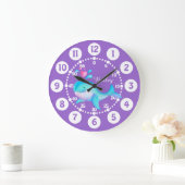 可愛いクジラが輝くアート紫のアクアクロック ラージ壁時計 (ホーム)
