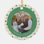 可愛いクリスマスツリー赤い緑の家族カスタム写真 セラミックオーナメント (正面)