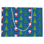可愛いクリスマスツリー&サンタクロース柄ブルー ラージペーパーバッグ (裏面)