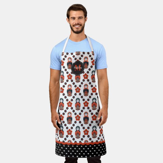 可愛いクリスマスマトリョシカのネスティングドール エプロン (着用した状態)