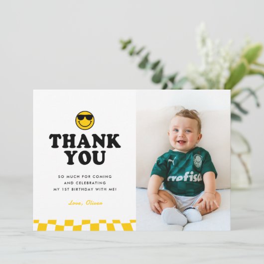 可愛いクールワンダデスマイルフォトボーイ1歳の誕生日 サンキューカード (スタンド正面)