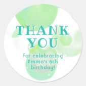 可愛いグリーンとブルーの泡誕生日ありがとう ラウンドシール (正面)