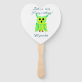 可愛いグリーンパステルフクロウのパン追加文字誕生日t ハンドファン (裏面)