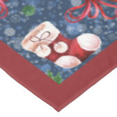 可愛いサンタブーツボール赤いホリーベリークリスマス テーブルクロス (アングル)