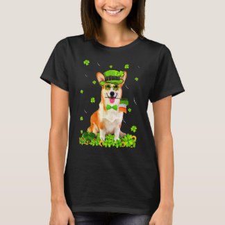 可愛いシャムロックのセントパトリックスデーのコーギーの犬の面白いデザイン Tシャツ
