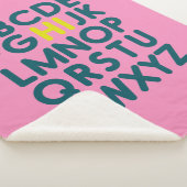 可愛いシンプルアルファベット文字アートのピンク シェルパブランケット (3/4)