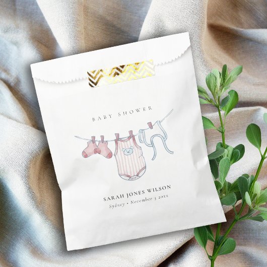 可愛いシンプルピンクの赤ちゃん女の子の物干し赤ちゃんシャワー フェイバーバッグ