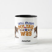 可愛いジャック・ラッセル・テリア私の尻尾を作る マグカップ (中央)