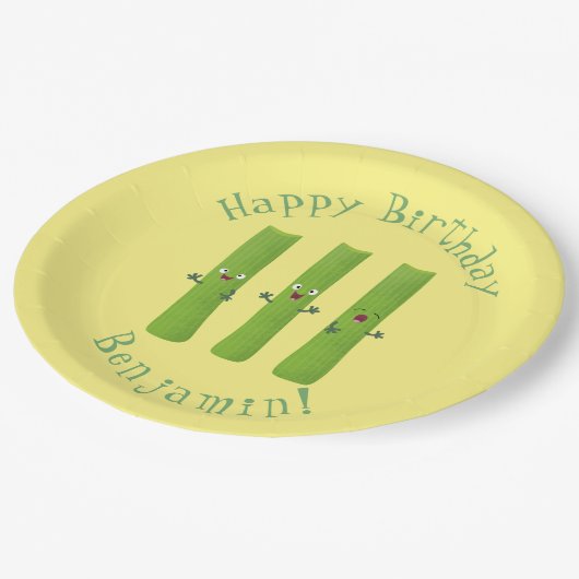 可愛いセロリにトリオ漫画の野菜を付ける ペーパープレート (アングル)