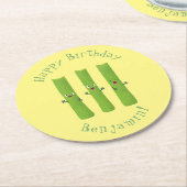 可愛いセロリにトリオ漫画の野菜を付ける ラウンドペーパーコースター (アングル)