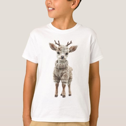 可愛いセーターを着た子鹿の子供服 Tシャツ (正面)