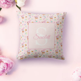 可愛いソフトピンクのバニーガーデンパターンモノグラム名 クッション