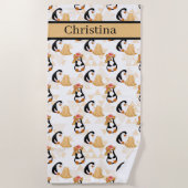 可愛いタイルビーチペンギン名を追加ビーチタオル ビーチタオル (正面)