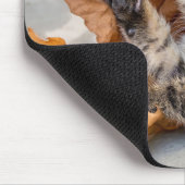 可愛いタビー遊猫の葉付き猫 マウスパッド (コーナー)