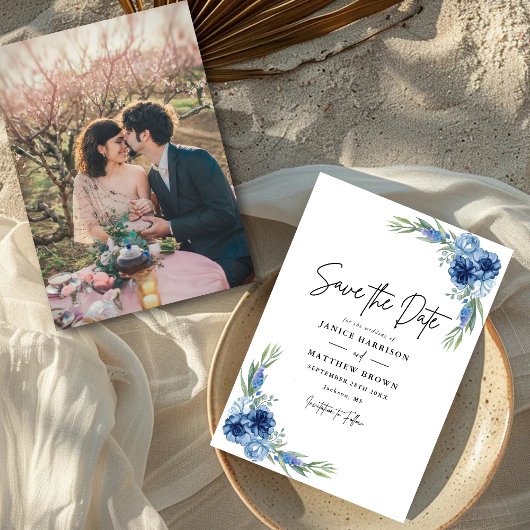 可愛いダスティブルーの花の写真の結婚式 セーブザデート