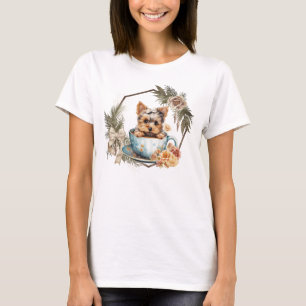 可愛いティーカップヨークシャーテリアイン金ゴールドフレームとバラ Tシャツ