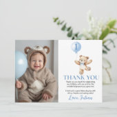 可愛いテディベアブルーバルーンベーリー誕生日写真 サンキューカード (スタンド正面)