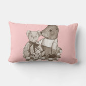 可愛いテディベア模様のピンクのピクニッククロス ランバークッション (裏面)