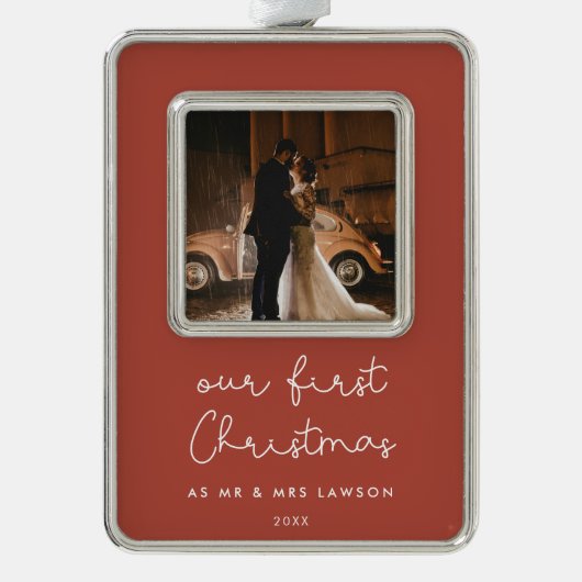 可愛いテラコッタ私たちの初めてのクリスマス写真 シルバープレートフレームオーナメント (正面)