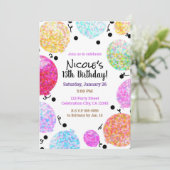 可愛いドットパーティーバルーン誕生祝い 招待状 (スタンド正面)