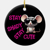 可愛いネズミを残して日陰 セラミックオーナメント (裏面)