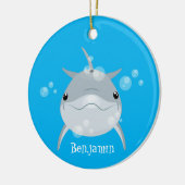 可愛いハッピーかわいいイルカ漫画 セラミックオーナメント (左)